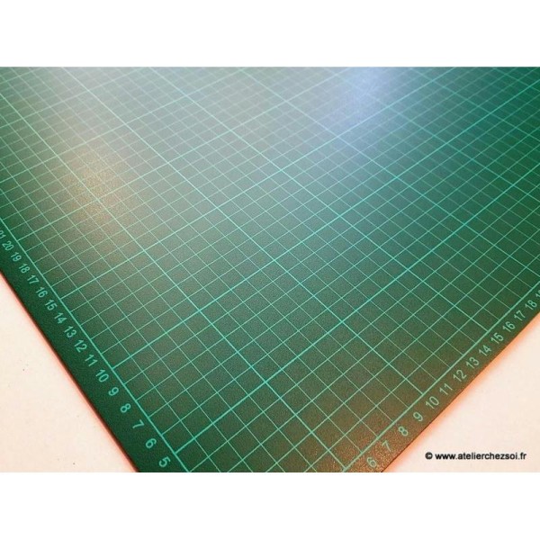 Tapis de coupe gradué en cm A2 vert 45x60 cm Artist Art Materials - Photo n°2