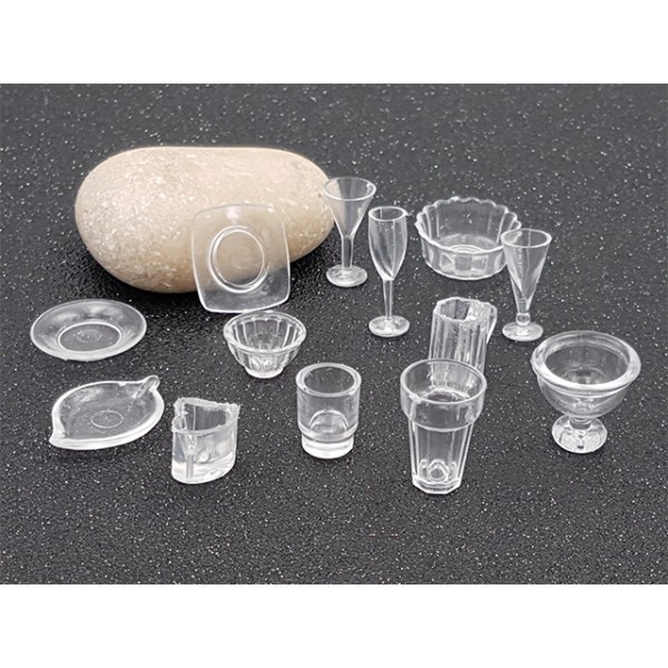 Lot De 13 Miniatures Vaisselle Transparentes - Photo n°1