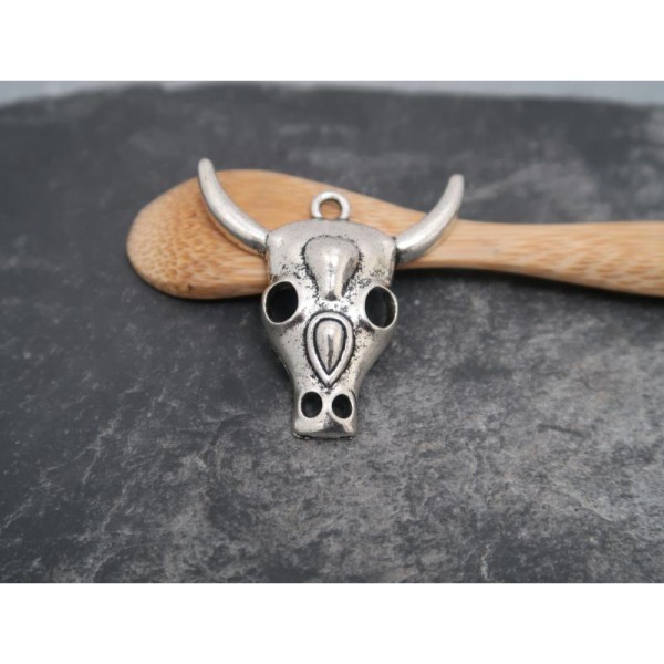 Pendentif tête crane de vache buffle à cornes, ethnique boho, métal argenté, 36 mm, 1 pc - Photo n°2