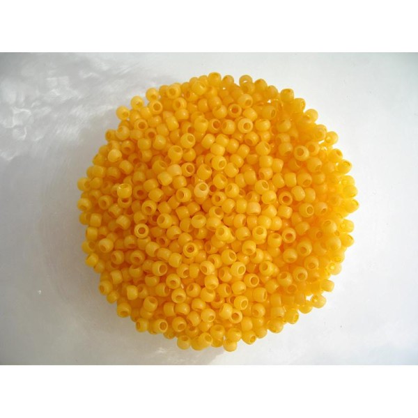 10G Perles rocaille Toho orange translucide mat 8/0 (3mm) - Photo n°1