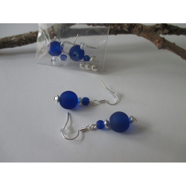 Kit boucles d'oreilles perles bleu nuit  et apprêt argenté - Photo n°1