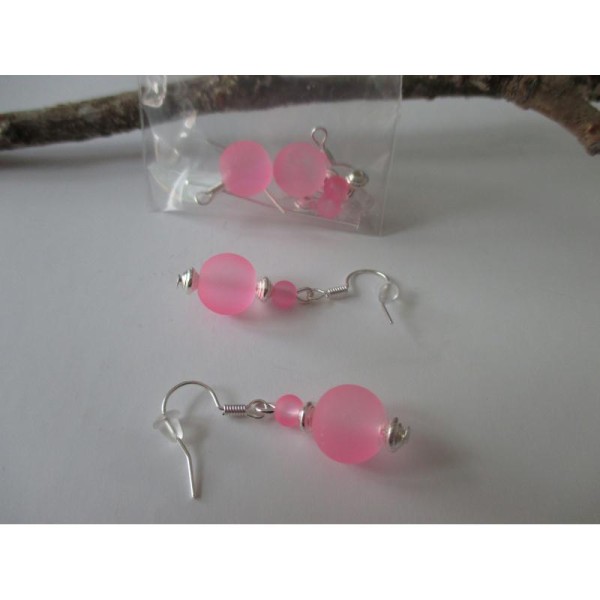 Kit boucles d'oreilles perles rose  et apprêt argenté - Photo n°1