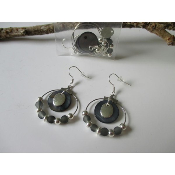 Kit boucles créoles argentées, sequin et perles grises - Photo n°1
