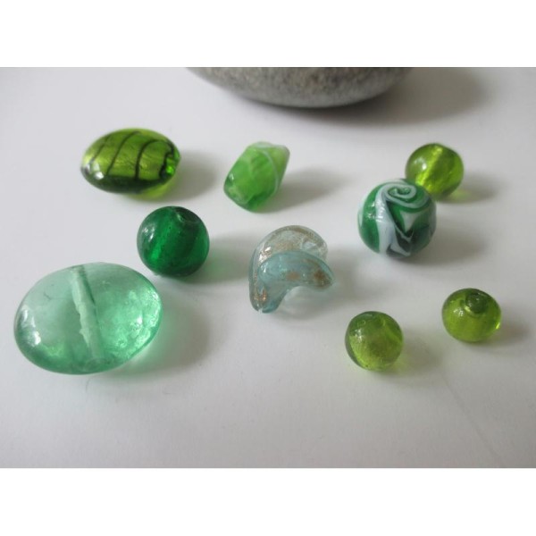 Lot de 9 perles de verre MURANO ton vert - Photo n°1