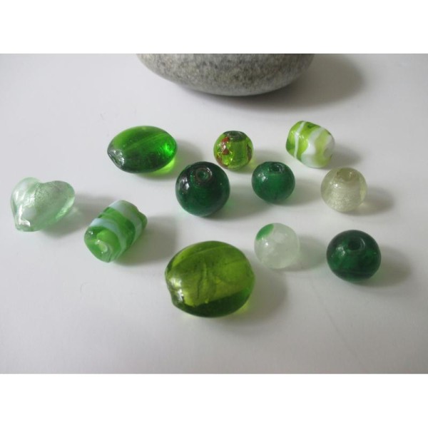 Lot de 11 perles de verre MURANO ton vert - Photo n°1