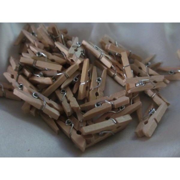 Mini pinces à linges en bois brut .2,5 cm,100 pièces - Photo n°1