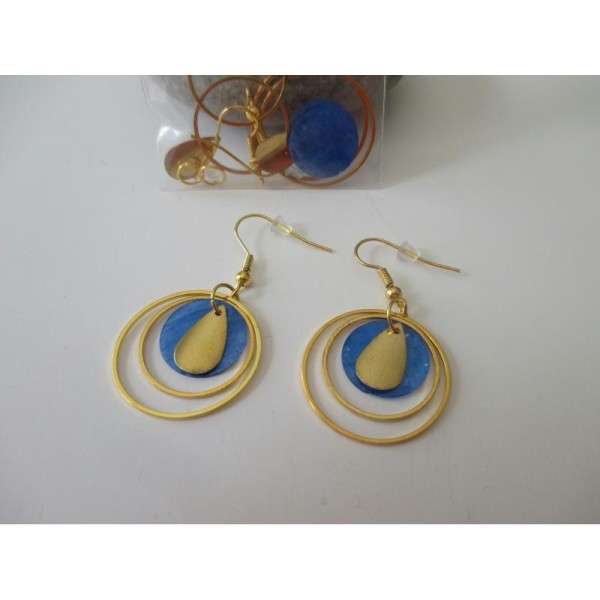 Kit boucles d'oreilles anneaux doré et sequin nacre bleu nuit - Photo n°1