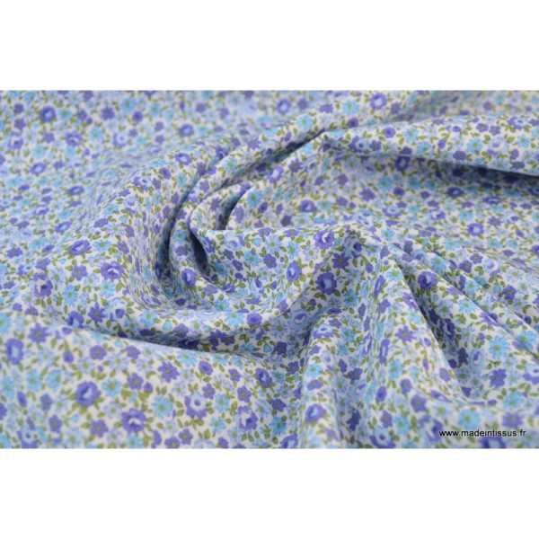 Tissu Popeline coton imprimé fleurs bleues - Photo n°3