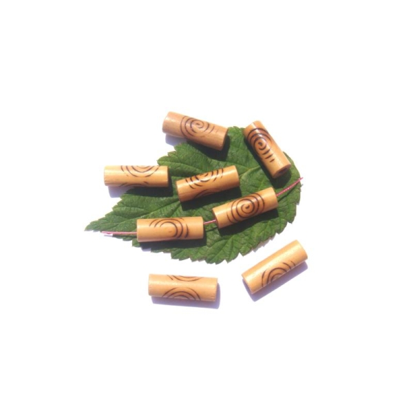 Bambou brûlé motif spirale : 8 perles tubes 1,8 CM de longueur x 5 MM -  Perles bois - Creavea