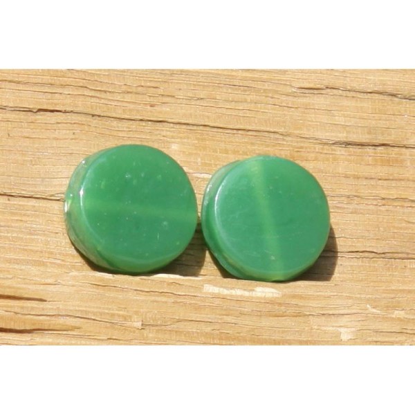Deux perles rondes, vertes et plates de 19 mm x 7 mm - Photo n°1