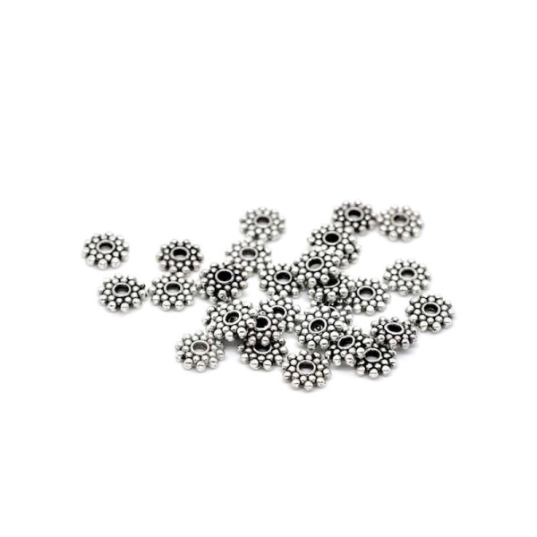 100 Perles Intercalaires Fleur Accessoire 7 mm argenté mat - Photo n°1