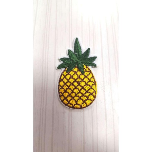 Thermocollant ananas - 43x25mm - ecusson à coudre - 37 - Photo n°1