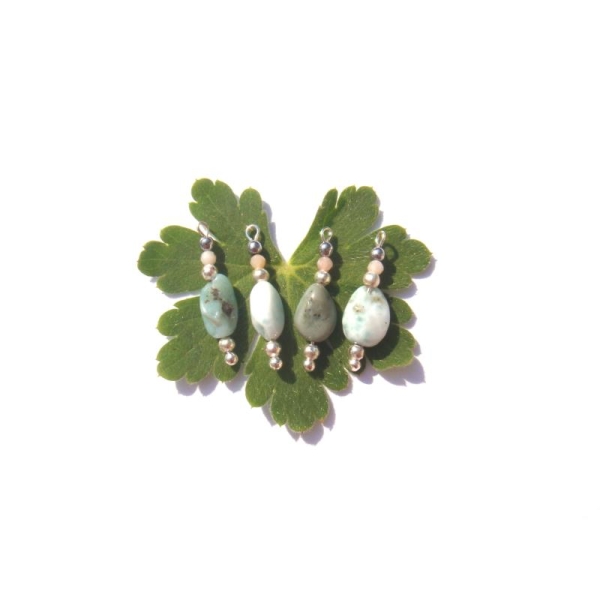 Larimar, Opale Rose, Hématite argentée : MICRO breloques 21 MM de hauteur - Photo n°1