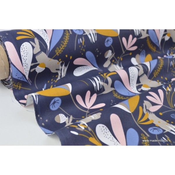 Tissu coton imprimé Lapins, marmottes et feuillage bleu nuit, moutarde, bleu, blanc et rose Oeko tex - Photo n°3