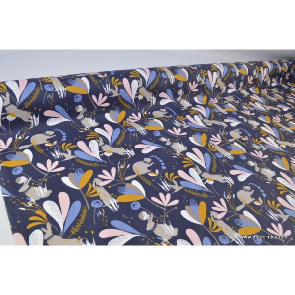 Tissu coton imprimé Lapins, marmottes et feuillage bleu nuit, moutarde, bleu, blanc et rose Oeko tex - Photo n°4
