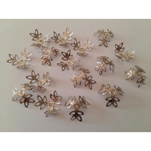 30 COUPELLES PERLE INTERCALAIRE metal argente 17 mm forme fleur - creation bijoux perles - Photo n°1
