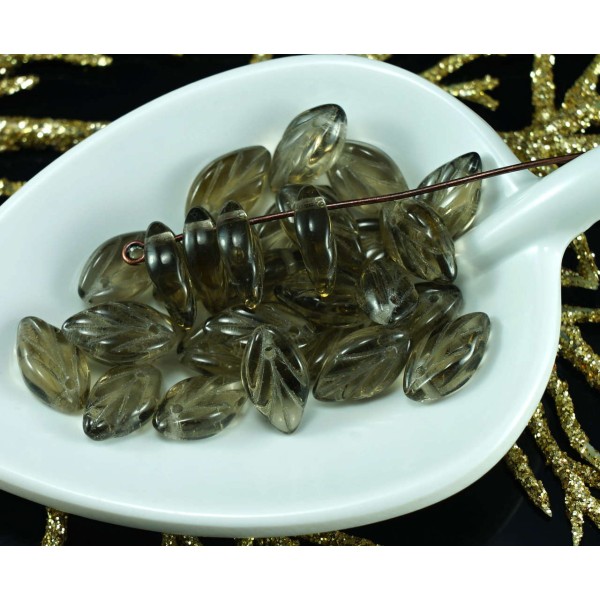 Gris Clair tchèque en Verre de Feuille de Perles Plat Sculpté 12mm x 7mm 30pcs - Photo n°1