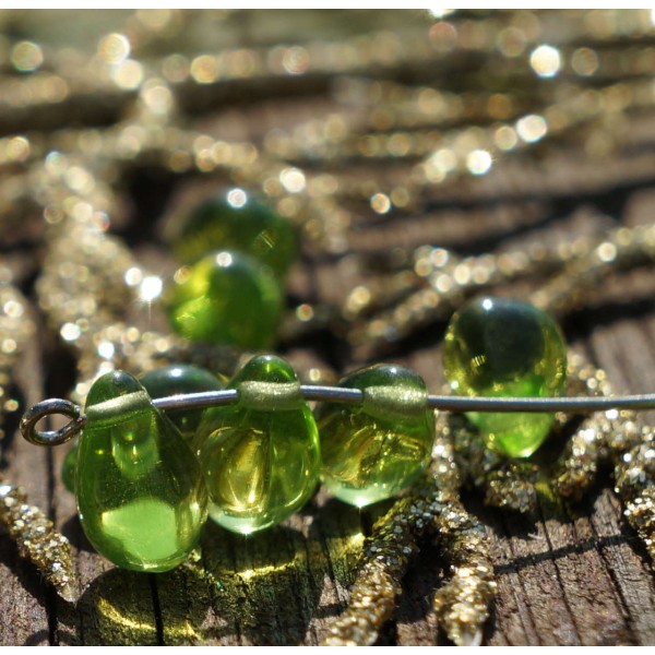 Clair Vert Olive en Verre tchèque en forme de Larme Perles de Bohème 9mm x 6mm 34pcs - Photo n°2