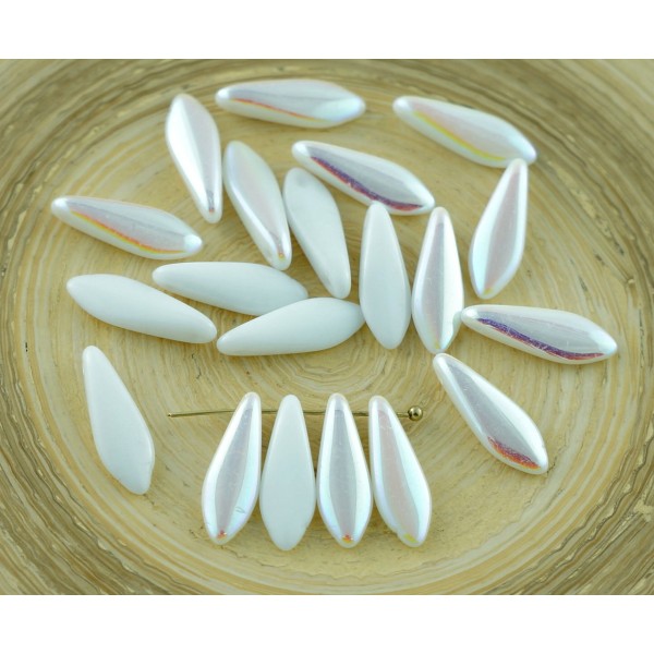 30pcs Blanc Opaque AB Demi-Verre tchèque Poignard Perles Feuille Plate de 5 mm x 16mm - Photo n°1
