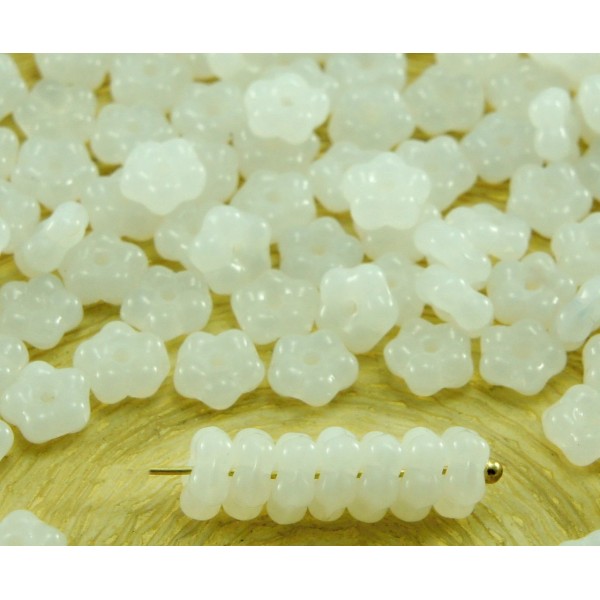 80pcs Blanc Albâtre Opale Petit Plat ne-M'Oubliez-Pas de Fleurs Spacer Perle Caps tchèque Perles de - Photo n°1