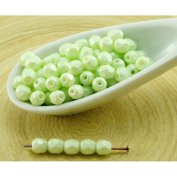 100pcs Nacré Chrysolite Green Cotton Candy Ronde à Facettes Feu Poli Petite Entretoise tchèque Perle - Photo n°1