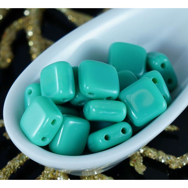 40pcs Opaque Turquoise Tuile de Verre tchèque Perles de Deux Trous Plat Carré de 6mm - Photo n°1