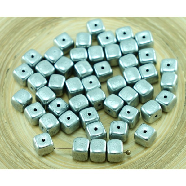 24pcs Métallique Mat, Aluminium Argent, Verre tchèque Cube Perles d'Entretoise de 5mm x 7mm - Photo n°1