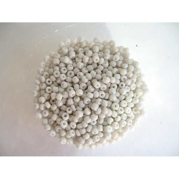 10G Perles rocaille verre blanc nuage 8/0 (3mm) - Photo n°1