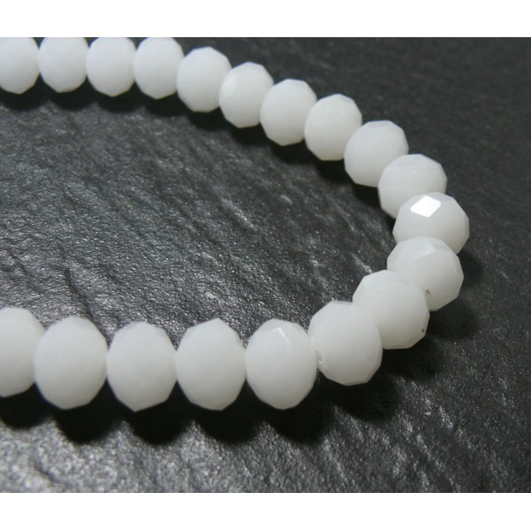 1 fil d'environ 72 perles à facettes rondelles en verre 7 par 10mm Blanc laiteux couleur 64 - Photo n°1