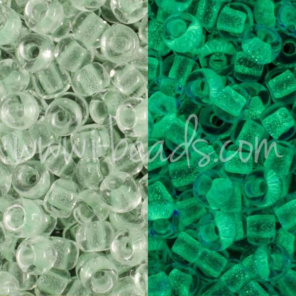 Cc2722 - Perles De Rocaille Toho 11/0 Glow In The Dark Mint Green/Bright Green (10G) - Photo n°1