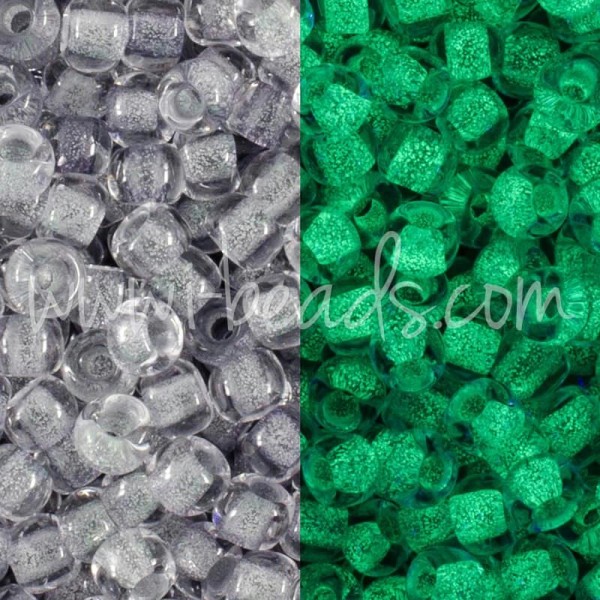 Cc2725 - Perles De Rocaille Toho 11/0 Glow In The Dark Gray Crystal/Bright Green (10G) - Photo n°1
