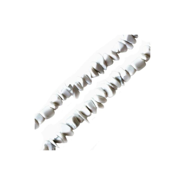 Perles chips howlite blanc 6mm sur fil (1) - Photo n°1