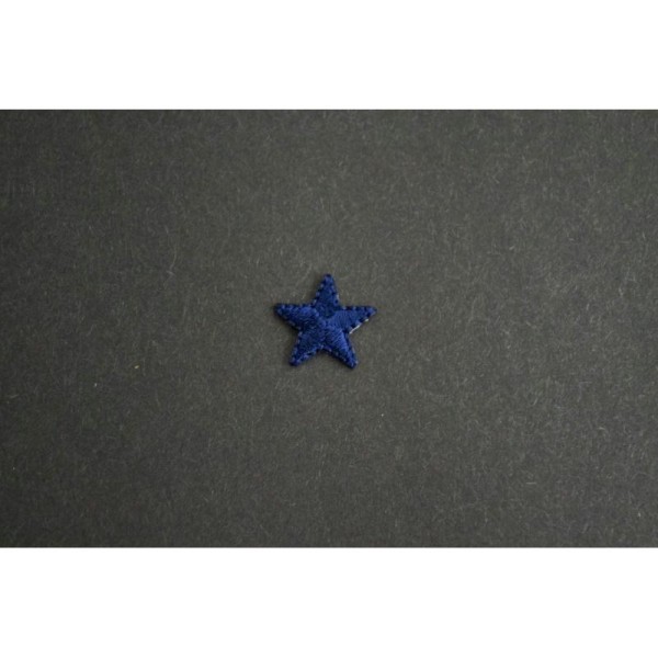 Application à  thermocoller petite étoile marine 1.5 cm x 1.5 cm - Photo n°1