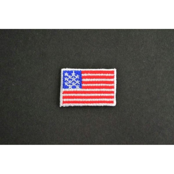 Application à  thermocoller drapeau États-unis 2.8 cm x 1.8 cm - Photo n°1