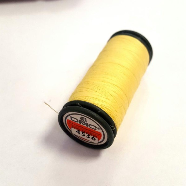 Fil a coudre tous textiles - jaune 4536 - 100m - polyester - dmc - sachet 415 - Photo n°1
