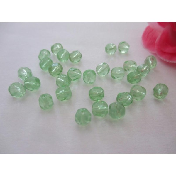 Lot de 30 perles en verre à  facette vert - Photo n°1