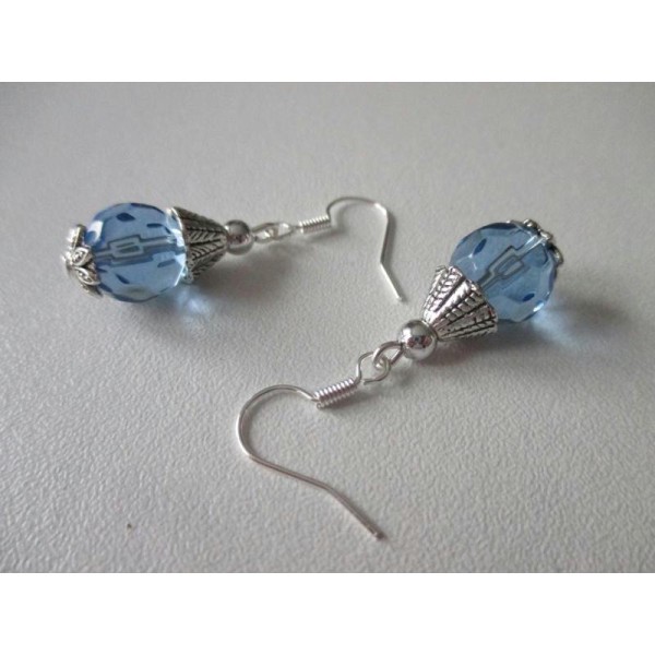 Kit boucles d'oreilles perles bleu azur à facette - Photo n°1