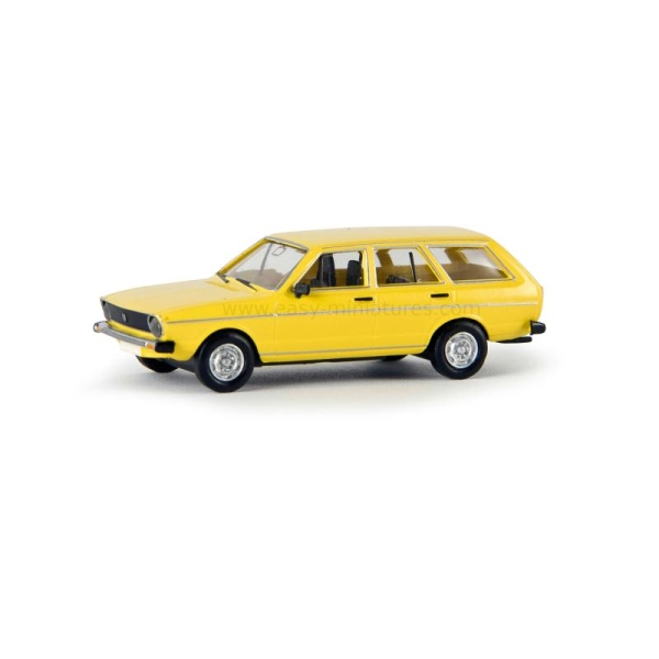VW Passat Variant 1974, jaune  - Echelle HO - Photo n°1