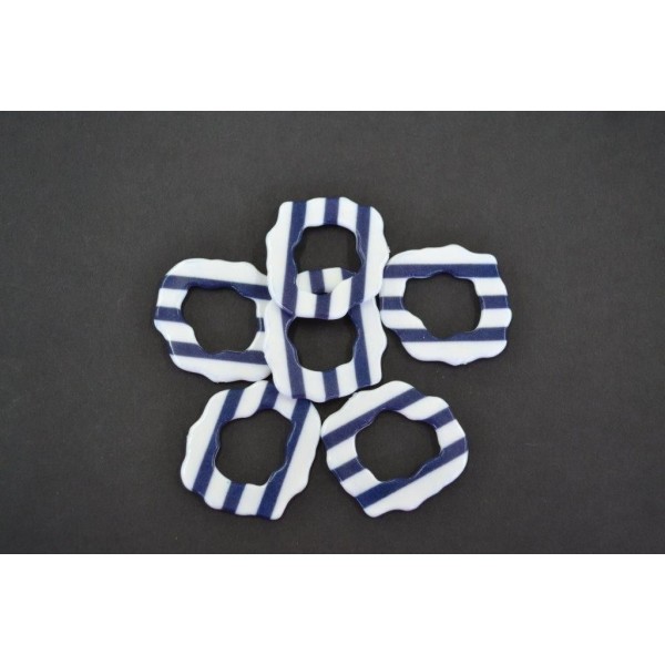 Boucle ceinture passant plastique rayé blanc et bleu 40x35mm - Photo n°1