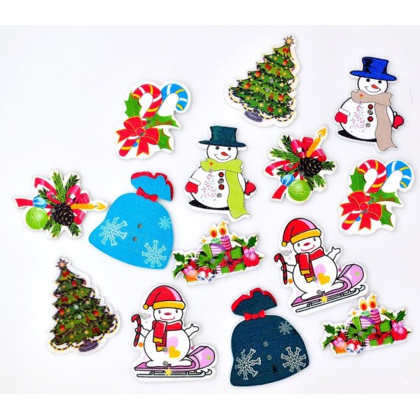 10 Boutons en bois Noël, sapins, bonhommes de neige, customisation... - Photo n°1