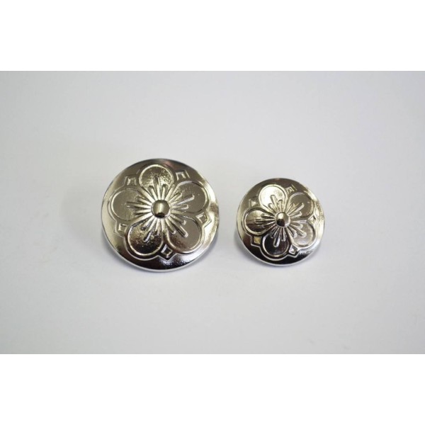Bouton métal motif floral argent 20mm - Photo n°1