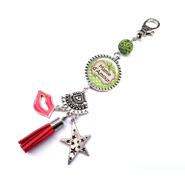 Porte clés, bijoux de sacs, cadeaux, cabochon, mamie d'amour - Photo n°1