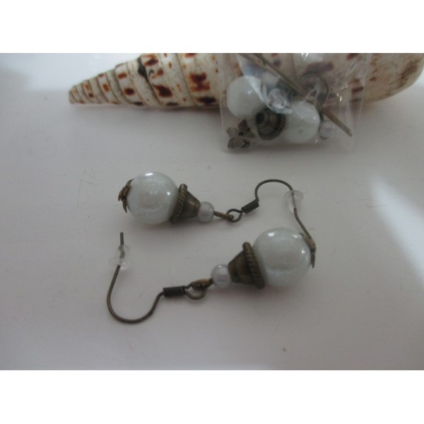 Kit boucles d'oreilles apprêts bronze et perle blanche brillante - Photo n°1