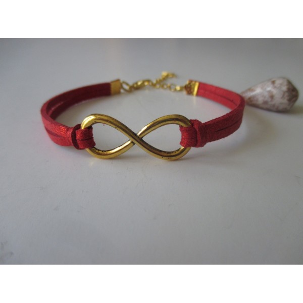 Kit bracelet suédine rouge brillante et lien infini doré - Photo n°1