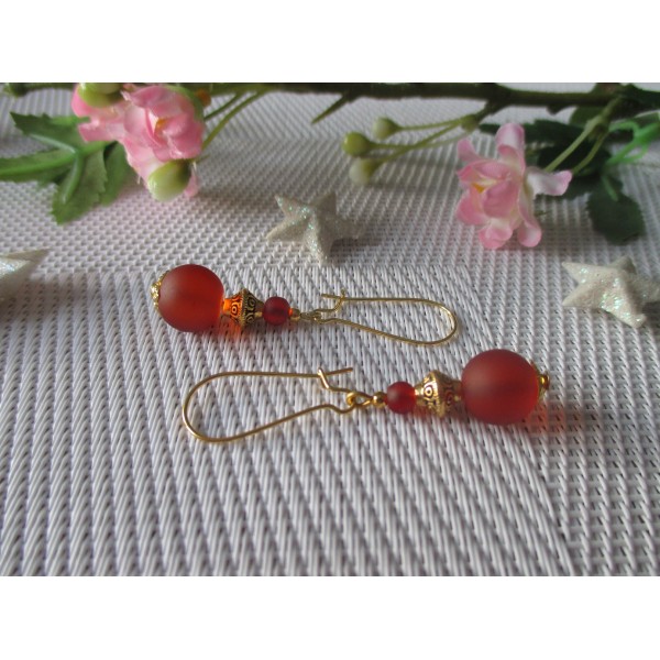 Kit boucles d'oreilles apprêts dorés et perle en verre rouge - Photo n°1