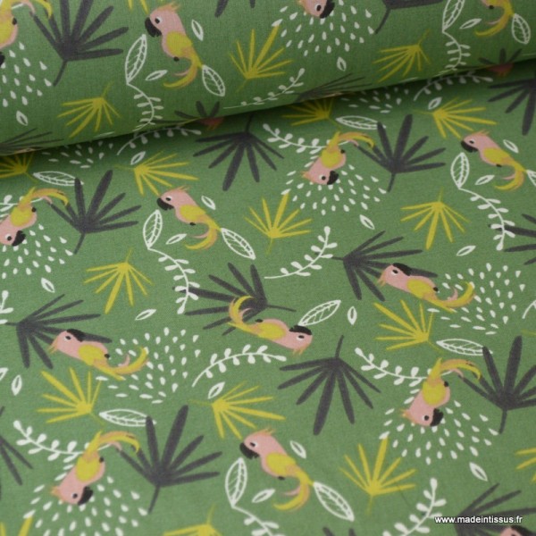 Tissu coton imprimé feuilles et perroquets jaunes et kaki - Photo n°1