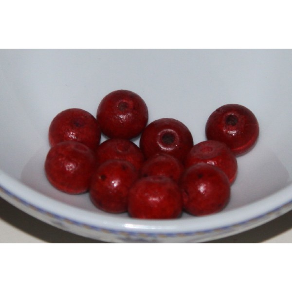 Lot de 10 perles rondes en bois rouge de 8 mm de diamètre. - Photo n°1