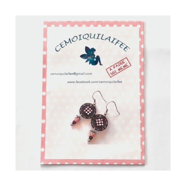 Kit boucles d'oreilles estampes noires rondes, cabochon damier, perles - Photo n°1