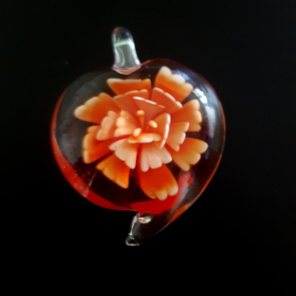 Pendentif goutte coeur en verre , transparent et rouge orangé , 37x30mm - S - Photo n°1