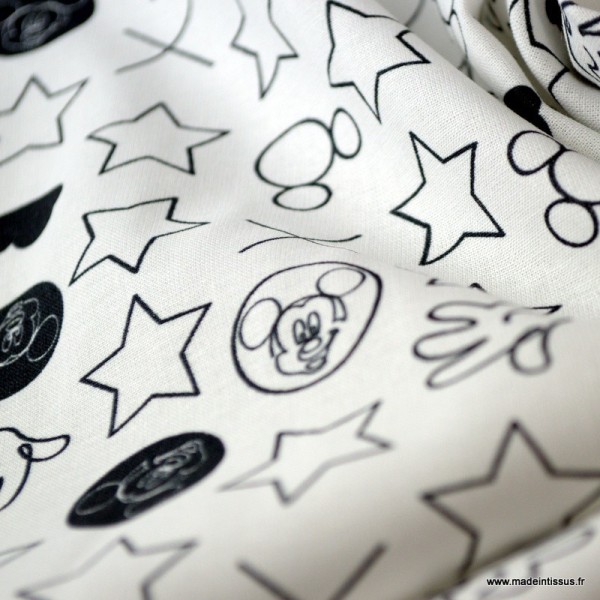 Tissu coton DISNEY imprimé Mickey, croix et ronds noir et Blanc Oeko tex - Photo n°3